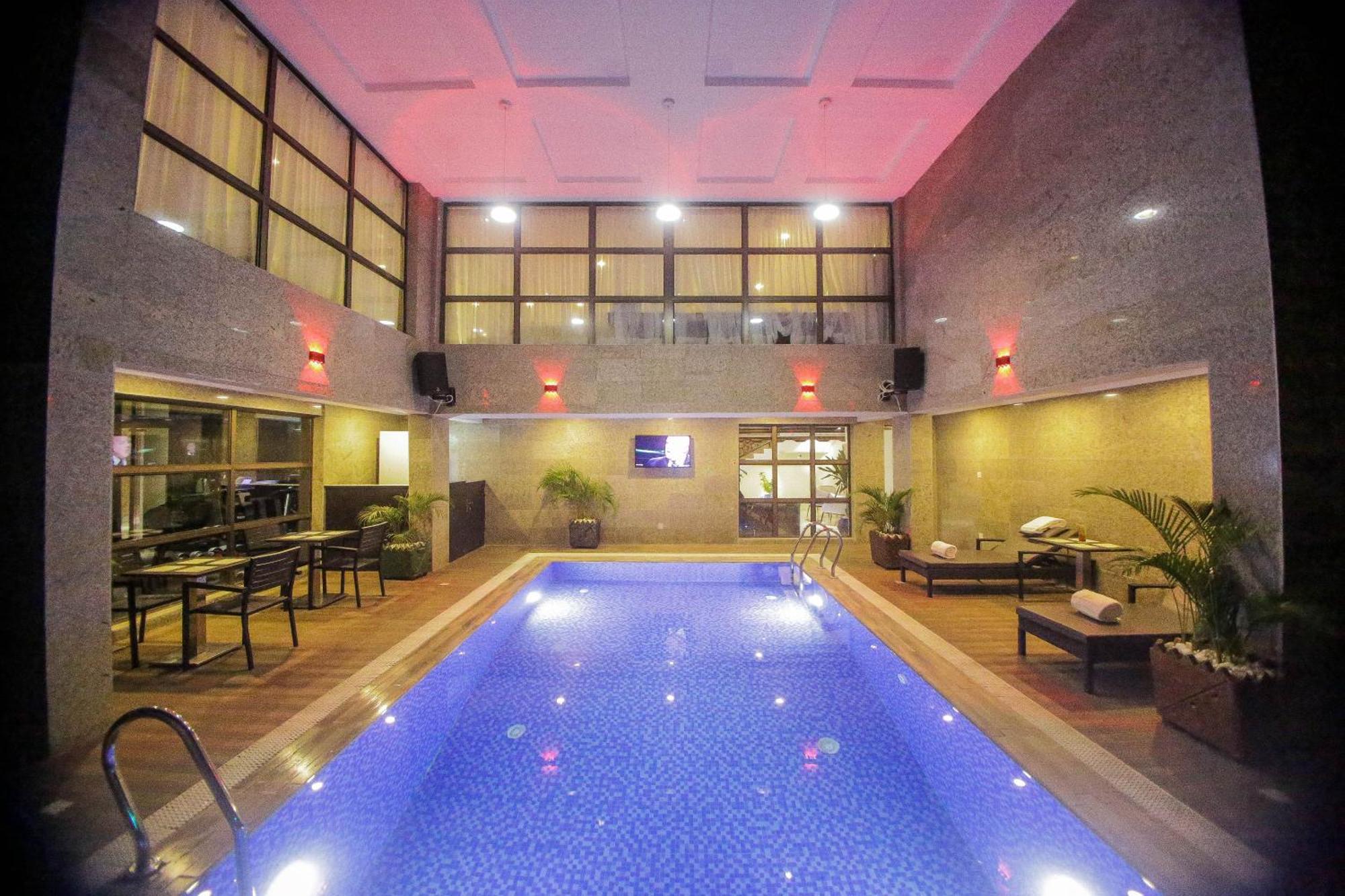 Perfecto La Villa Hotel And Suites Lagos Exterior photo