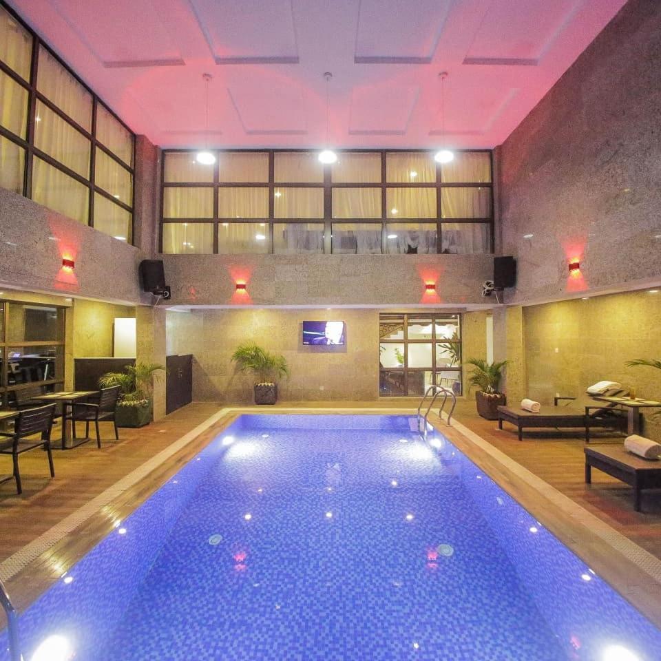 Perfecto La Villa Hotel And Suites Lagos Exterior photo