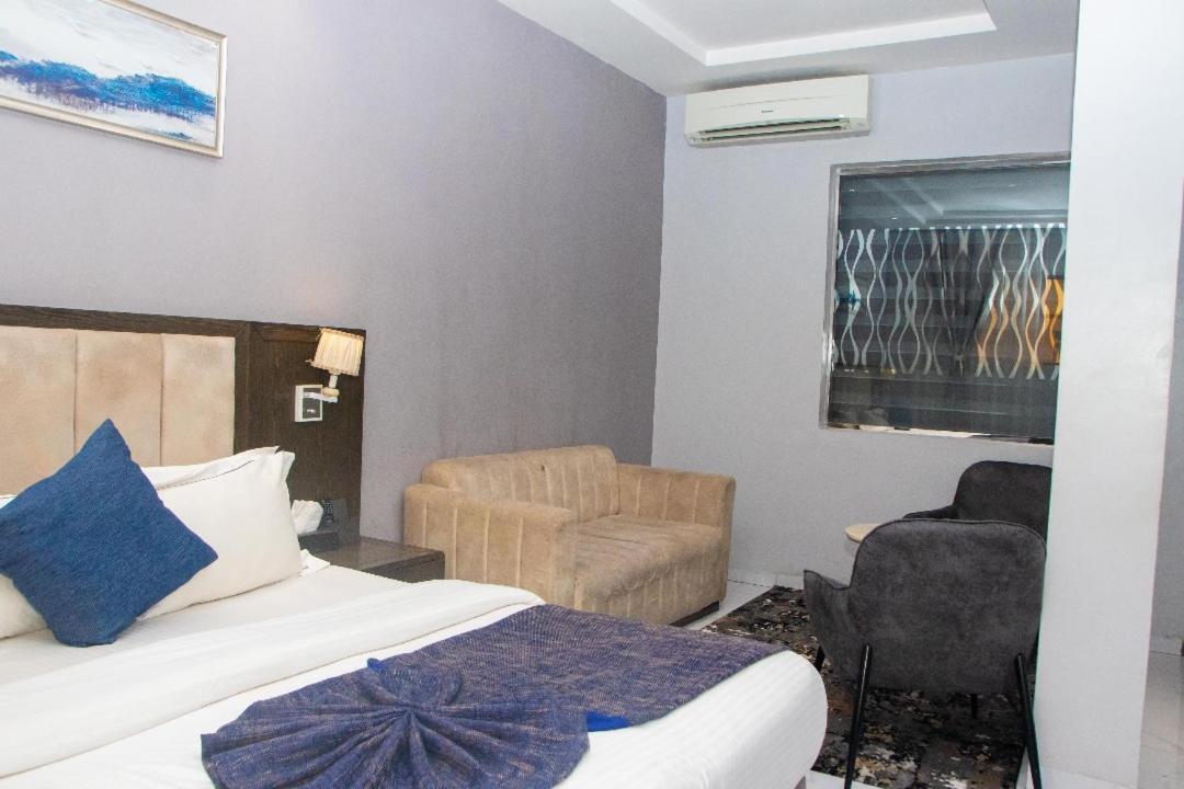 Perfecto La Villa Hotel And Suites Lagos Exterior photo