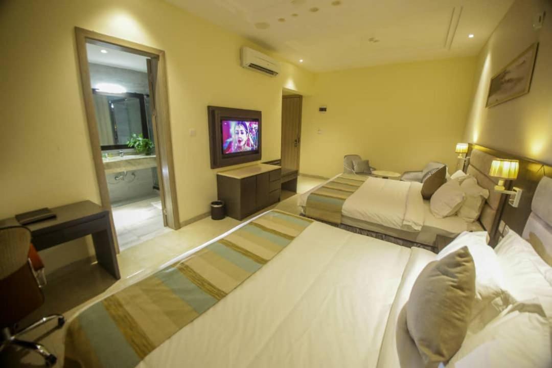 Perfecto La Villa Hotel And Suites Lagos Exterior photo