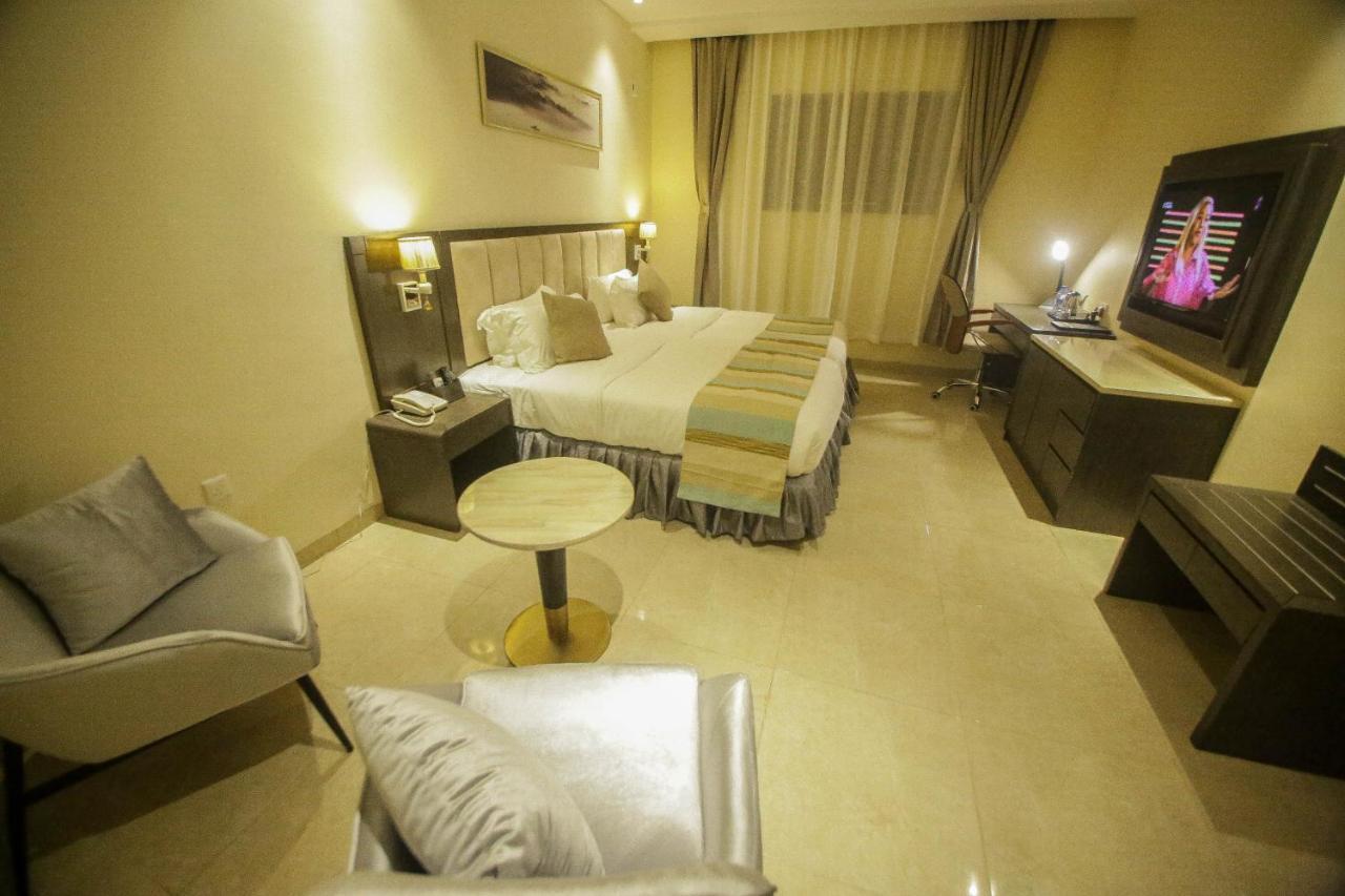 Perfecto La Villa Hotel And Suites Lagos Exterior photo